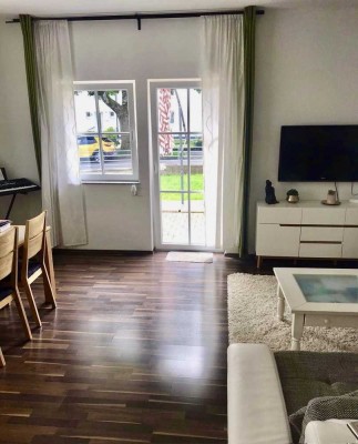 Attraktive 3-Zimmer-EG-Wohnung mit Teil-Grundstück Terrasse und Einbauküche in Rottweil