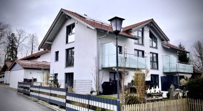 Stilvolle, 4-Zimmer-OG-DG-Wohnung mit gehobener Innenausstattung in Aying