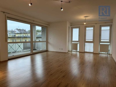 Helle 2-Zimmer-Wohnung mit Balkon und Stellplatz in der Sanderau