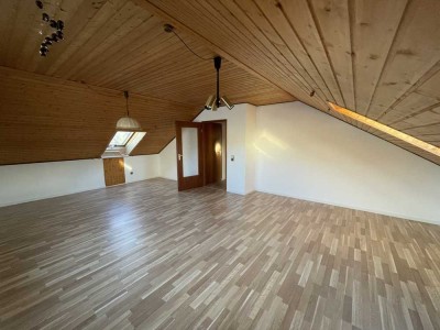 Freundliche und sanierte 2-Raum-DG-Wohnung in Horb am Neckar
