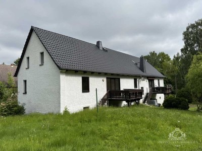 IDYLLISCH GELEGENES 2-FAMILIENHAUS BEZUGSFREI