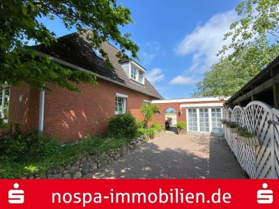 Unverbauter Blick auf die historische Nebeler Windmühle!