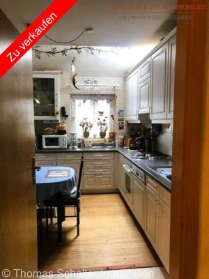 Attraktive 4-Zimmer-Wohnung mit Loggia und 2 Tiefgaragenstellplätzen in Burgthann