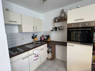 Modernisierte & Möblierte 1-Zimmer Wohnung mit Küche in Königsbrunn