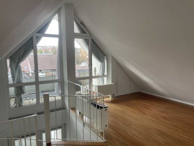 Geschmackvolle, gepflegte 2-Zimmer-Wohnung mit geh. Innenausstattung mit Balkon und EBK