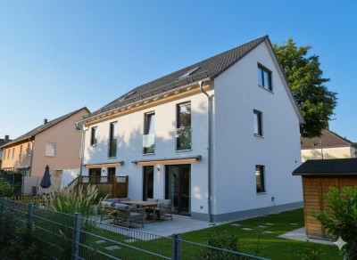 Begehrte Lage trifft moderne Architektur – Doppelhaushälfte in Dachau
