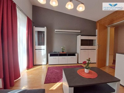 Schöne, teilsanierte 2,5-Zimmer-Wohnung mit Abstellplatz