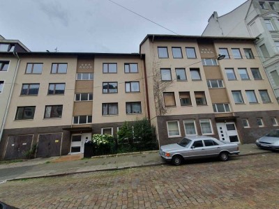 Tolle 5-Zimmer-Wohnung im 1. Obergeschoss in Bremerhaven-Mitte mit großem Balkon und Einbauküche