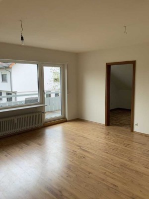 Attraktive 3,5-Zimmer-Dachgeschosswohnung mit Balkon in Bad Mergentheim-Neunkirchen