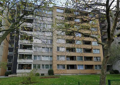 Gestalten Sie Ihr neues Zuhause – 3-Zimmer - Wohnung mit Loggia und Potential