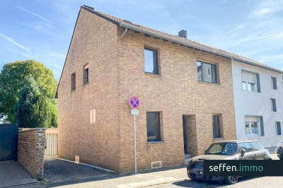 Großzügiges Einfamilienhaus mit 5 Zimmern, Garten, Wintergarten und Garage in Frechen-Königsdorf