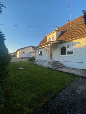 Einfamilienhaus in ruhiger Lage mit ca.142 qm Wohnfläche und 465 qm Grundstück in Wettstetten