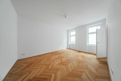 Sanierte Altbauwohnung in ruhiger Innenhoflage – hochwertiger Erstbezug mit Stil!