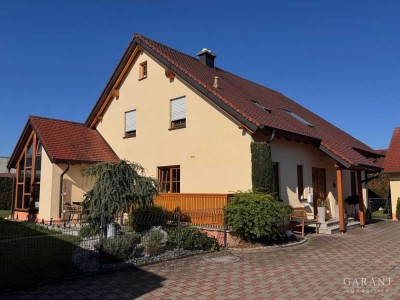 Attraktives Schulungs- und Bürocenter mit angrenzendem Wohnhaus im Gewerbegebiet