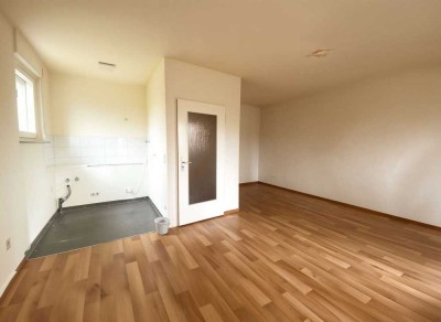 Ab Sofort! *Große und Schöne 1-Zimmerwohnung mit großem Balkon zu vermieten!*