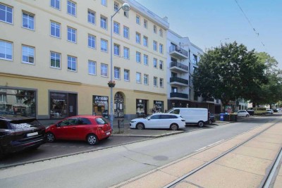 Im ersten OG- 2-Zi.-Etagenwohnung in Citylage mit Balkon