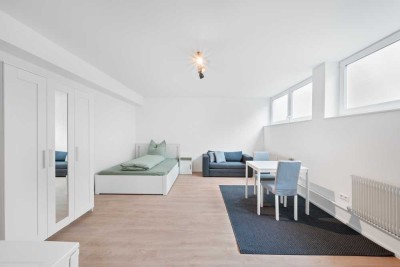 Schönes Zimmer in renovierter Student:innen WG // Beautiful room in a renovated student shared apart