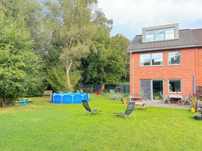 Hochwertig saniertes Reihenendhaus mit großem Garten & Garage in Eckernförde