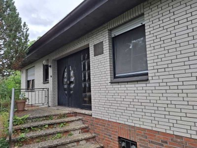 Einfamilienhaus in schöner Ortsrandlage