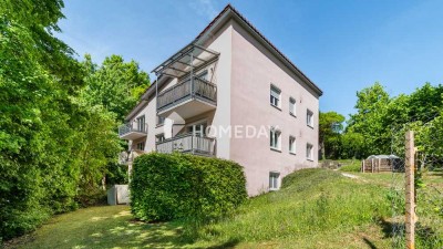 Wohnen mit Burgblick: Ruhige Souterrainwohnung mit Terrasse und Garten