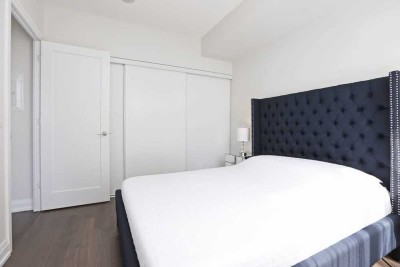 Exklusive, sanierte 2-Raum-Wohnung mit Einbauküche in Hanau