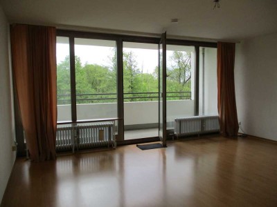 Gepflegte 1-Zimmer-Wohnung mit Balkon und Einbauküche in Bayreuth