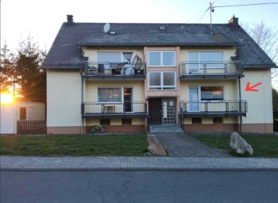 Helle 3-Zimmer-Wohnung mit Balkon, Garage und Stellplatz