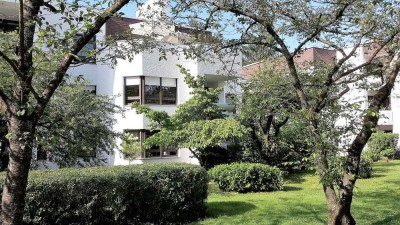 Geschmackvolle 2,5 Z.-Wohnung, Balkon, Einbauküche in M-Hadern