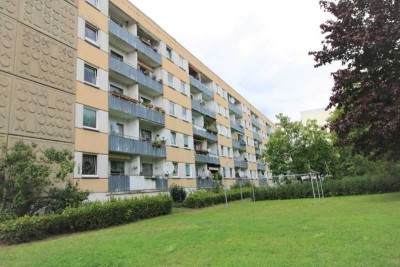 Einzug sofort möglich - 3-Raumwohnung mit Balkon