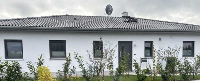 Moderner Bungalow, fast neu, energieeffizient und in ruhiger Lage.  Provisionsfrei!