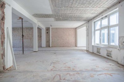 Einzigartige Gelegenheit: Spektakuläre Lofts im Rohbauzustand - mit Balkon und Aufzug nahe Spreeufer