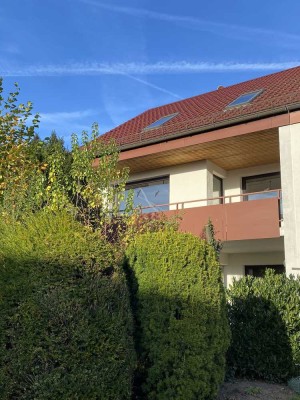 Doppelhaushälfte mit Weitblick, Garten, Garage und großem Balkon in 37130 Reinhausen