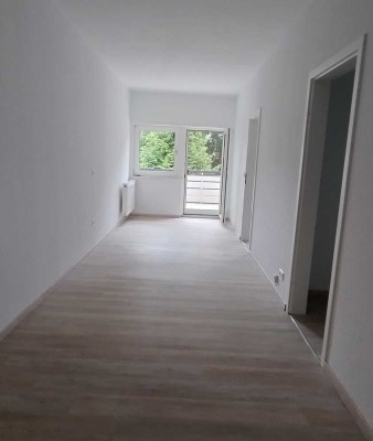 Schöne 4-Zimmer-Altbauwohnung mit Balkon und EBK in Rödinghausen