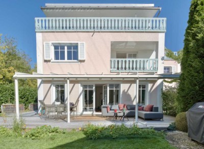 *Ideal für Familien* Lichtdurchflutetes Reihenendhaus mit großzügigem Garten und Dachterrasse