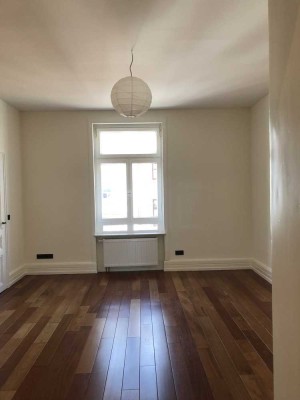 2 ZKB mit Balkon in Sachsenhausen Brückenviertel