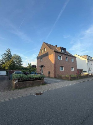 Dreifamilienhaus mit großem Garten in Ratingen - Ideal für Familien, Investoren oder Eigennutzer