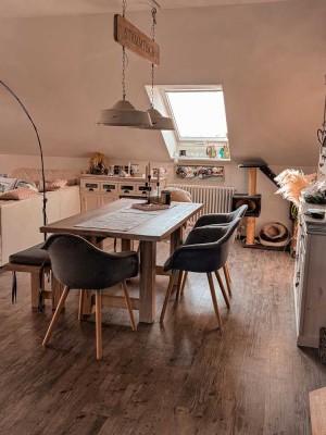 Stilvolle, vollständig renovierte 4-Zimmer-Wohnung mit Balkon und EBK in Schliengen