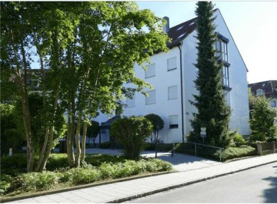 Charmante 3 ZKB- Wohnung mit Wintergarten in grüner Wohngegend in Augsburg