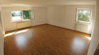 Schöne großzügige 3-Zimmer-Wohnung mit EBK in Sulgen