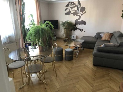 Stilvolle 4-Zimmer-Wohnung mit gehobener Innenausstattung mit EBK in Göppingen