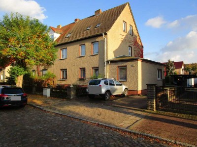 Für Kapitalanleger: Vermietetes Mehrfamilienhaus mit 3 Wohneinheiten in zentraler Lage in Wriezen
