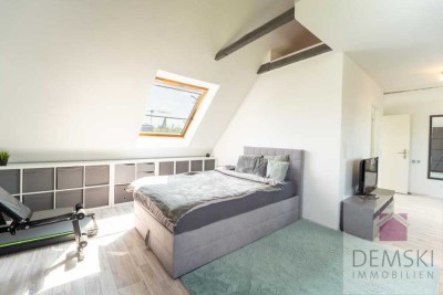Düsseldorf! 2-Fam.-Haus! Hochwertige 4-Zimmerwohnung mit Garten und Kamin!