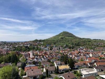 Helle & freundliche 4-Zimmer-Wohnung mit grandiosem Ausblick in Eningen unter Achalm
