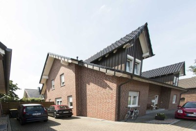 3-Zi-Wohnung mit Balkon & Einbauküche (Küche in NK enthalten)