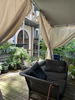 Großzügige Gründerzeitwohnung mit 3,5 Zimmern,Terrasse & Einbauküche–fußläufig zur Uniklinik - WE 1