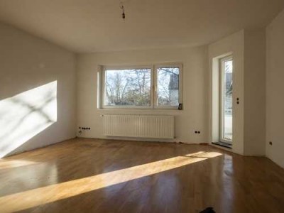 totalsanierte exklusive 3-Zimmer-Wohnung mit Balkon in Bonn - Plittersdorf, Kennedyallee