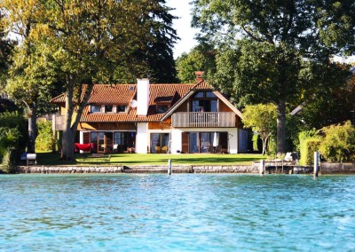 ATTERSEE Freizeitwohnsitz direkt am See mit Bootssteg-Rarität