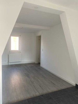 Komfortable Maisonette-Wohnung mit viel Tageslicht und modernen Details