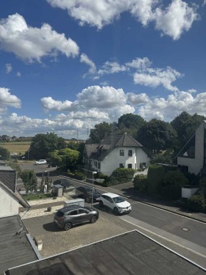 Großzügig & modern: Maisonette-Wohnung im Zweifamilienhaus in Neuss-Speck