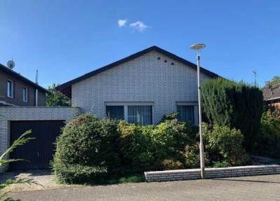 kleiner Bungalow am Waldrand Ihr neues Zuhause?